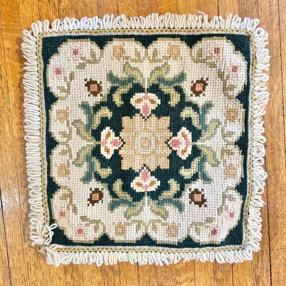 Handmade Portuguese Needlepoint Pillow Covers Set of 4 Wool Burlap Fringe 17x17 - Picture 9 of 13